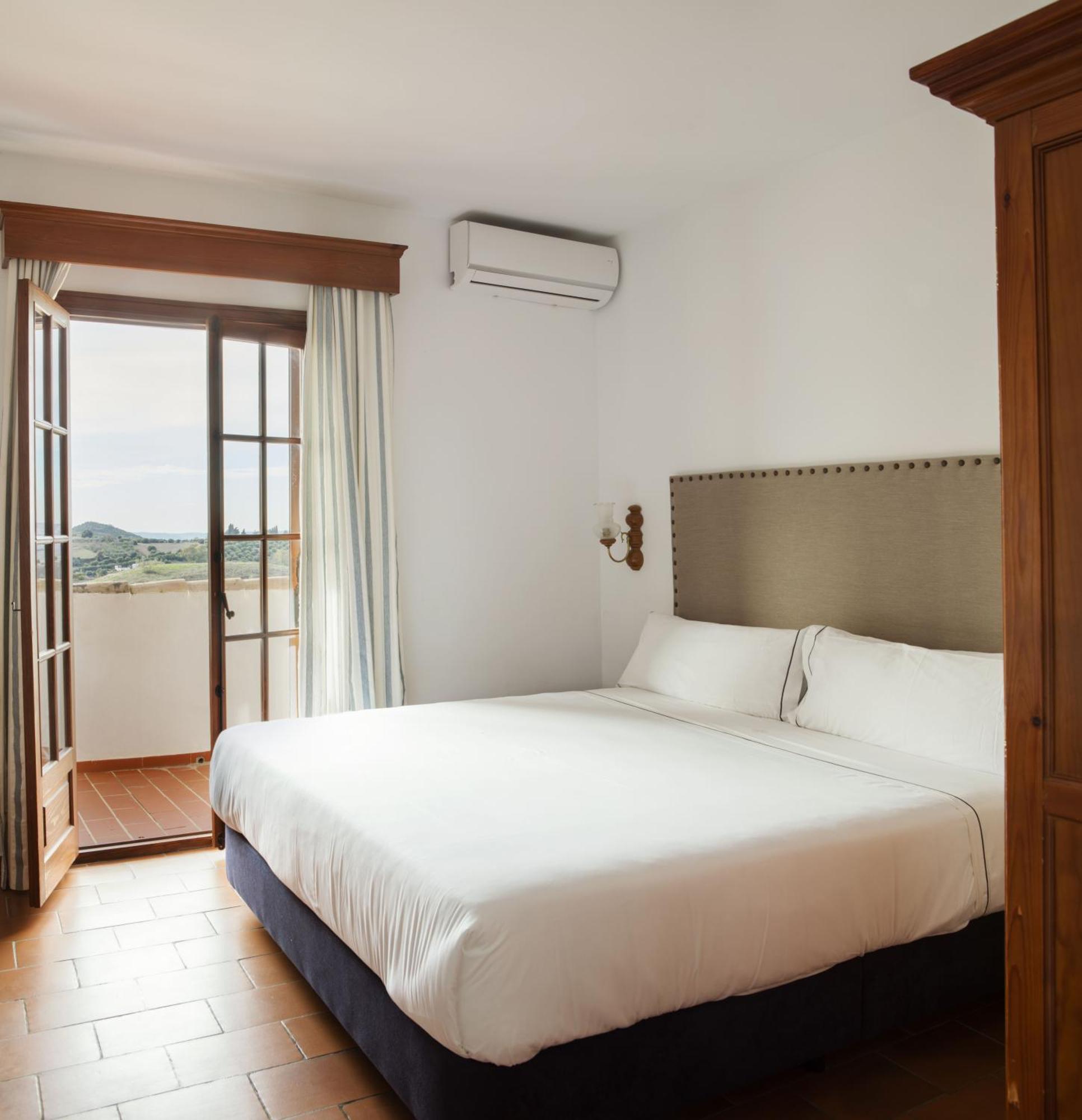 Hotel Tugasa Villa De Algar Алгар Екстериор снимка